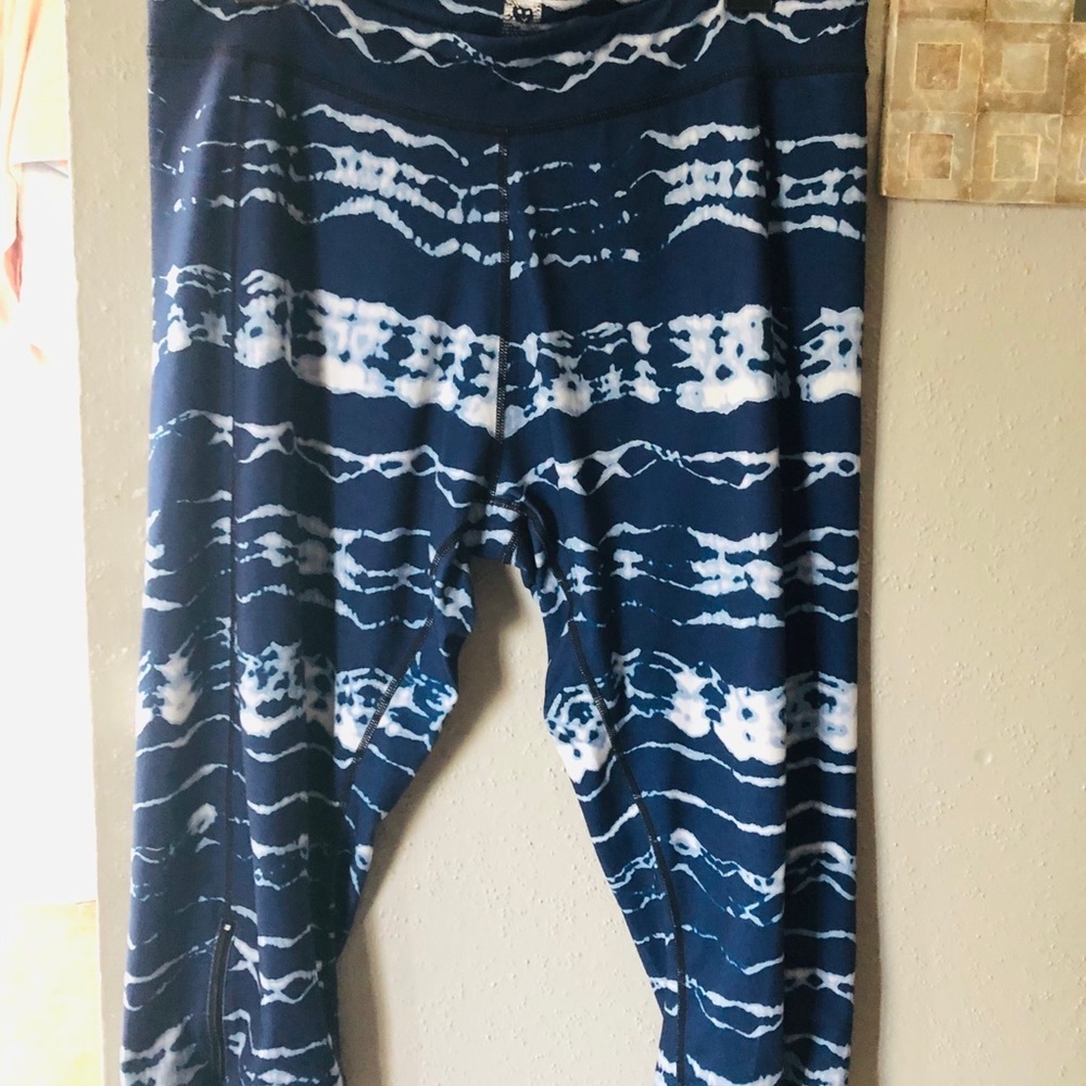 Anne Klein water colors Sport capri athletic leggings size 1x